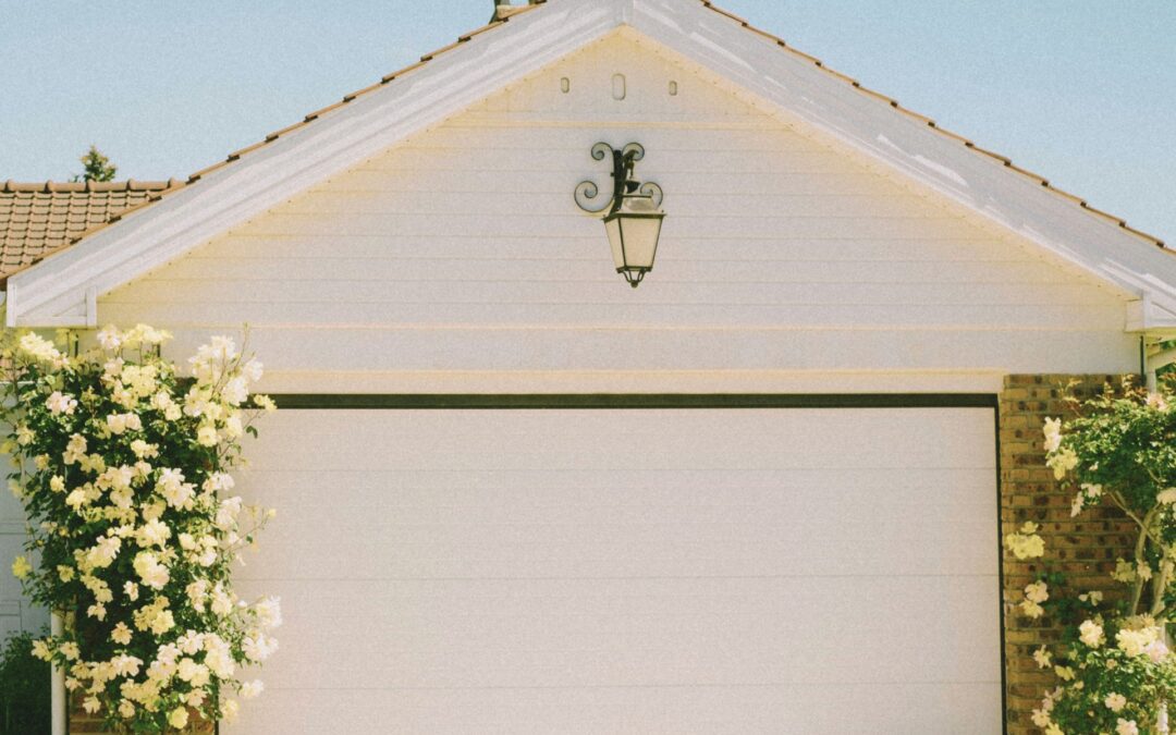 Identify Key Features to Look for in Garage Doors