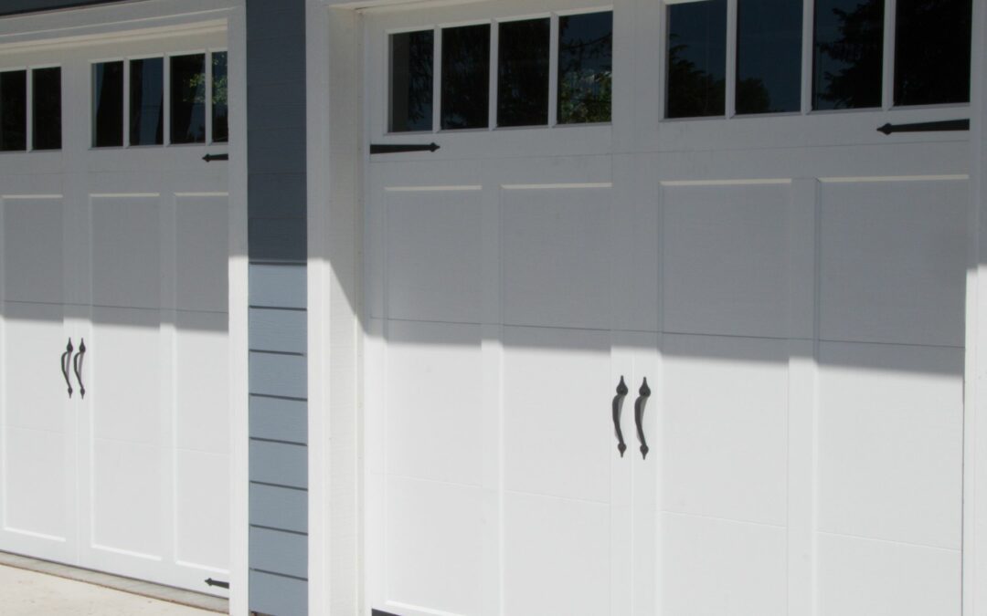 4 Classy Garage Door Window Designs
